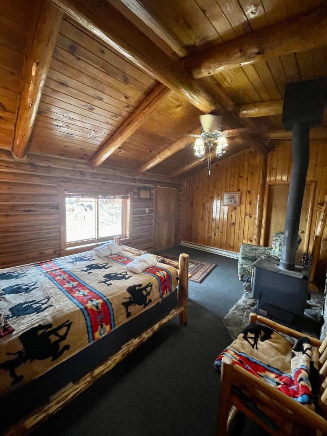 Heart Six Ranch Villa Moran Exterior photo